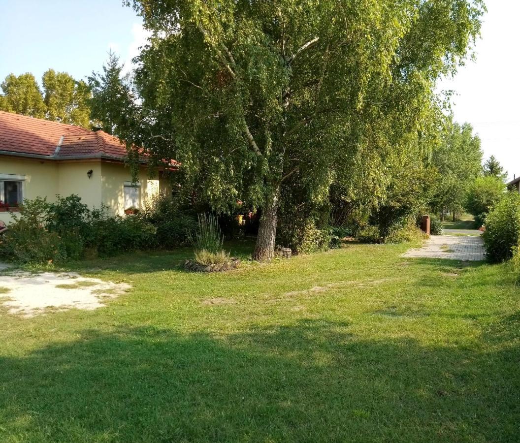 Bloomyapartment Balatonfenyves Exteriér fotografie